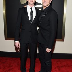 Neil Patrick Harris y David Burtka en los Grammy 2015