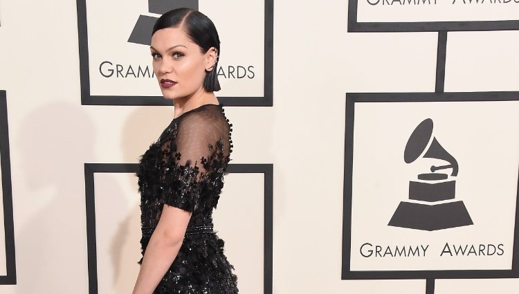 Jessie J, impresionante en los Grammy 2015