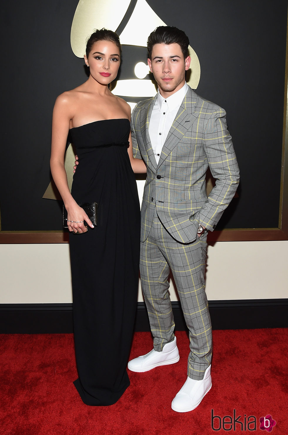 Nick Jonas y Olivia Culpo en los Grammy 2015