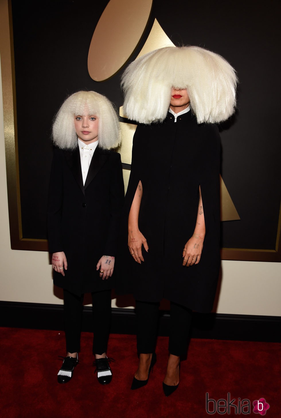 Sia y Maddie Ziegler en los Grammy 2015