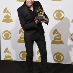 Tiesto posa con su premio Grammy 2015