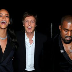 Rihanna, Paul McCartney y Kanye West en los premios Grammy 2015