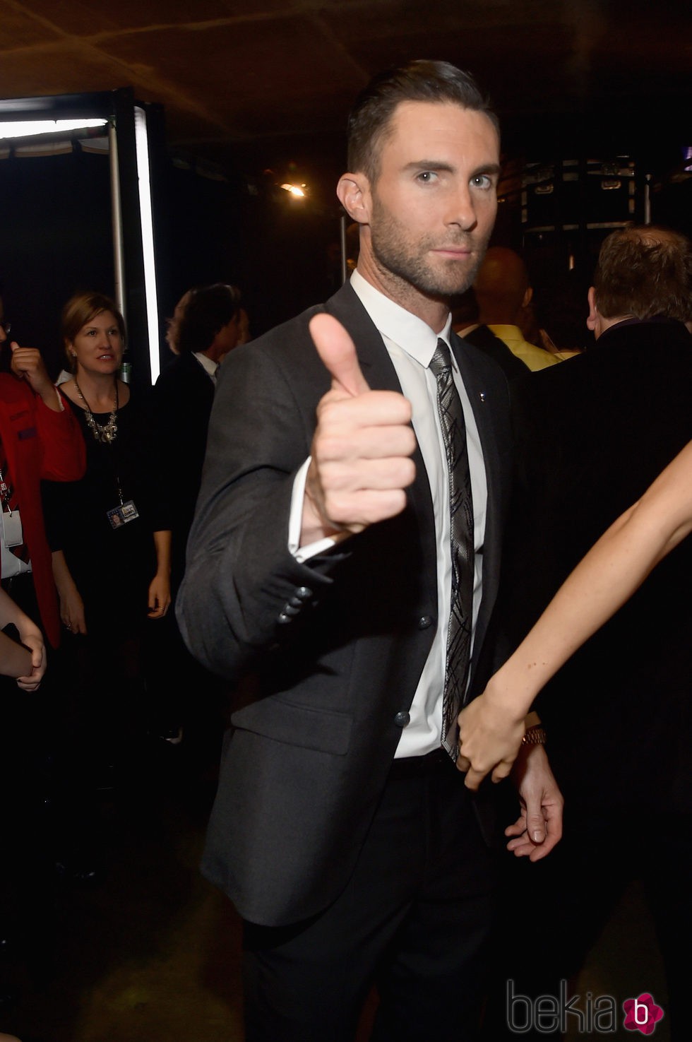 Adam Levine en los premios Grammy 2015