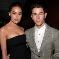 Olivia Culpo y Nick Jonas en los premios Grammy 2015