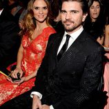 Juanes y Karen Martínez en los premios Grammy 2015