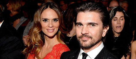 Juanes y Karen Martínez en los premios Grammy 2015