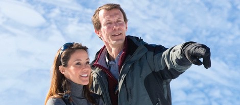 Joaquín y Marie de Dinamarca en su posado en la nieve 2015