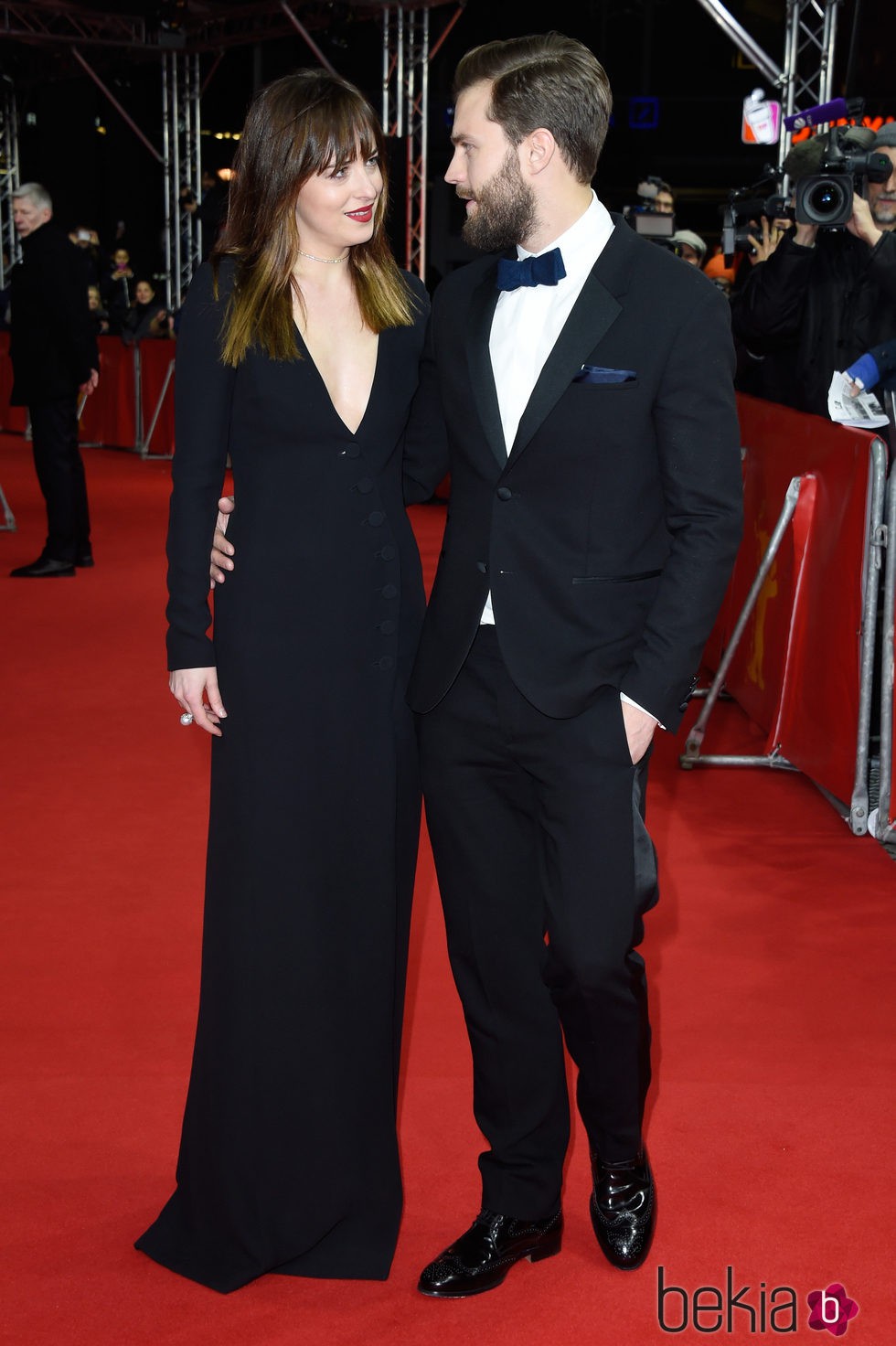 Jamie Dornan y Dakota Johnson muy cómplices en el estreno de 'Cincuenta sombras de Grey' en la Berlinale 2015