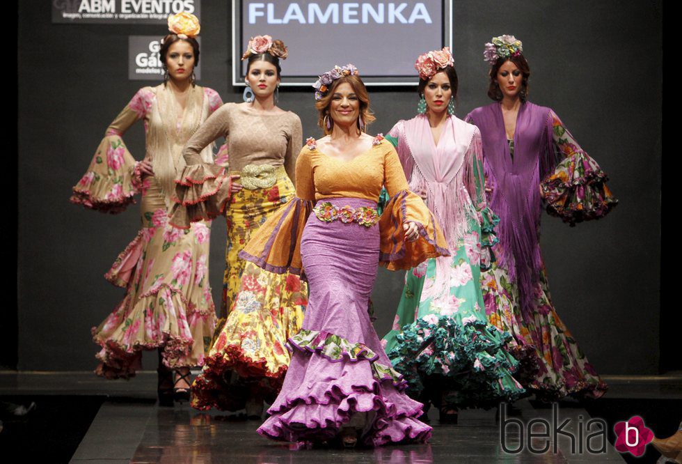 Raquel Bollo desfilando sobre la Pasarela Flamenca de Jerez de la Frontera