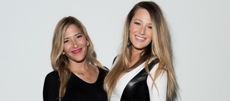 Blake Lively junto a la diseñadora Gabriela Cadena en la New York Fashion Week