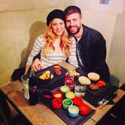 Gerard Piqué y Shakira celebrando San Valentín 2015