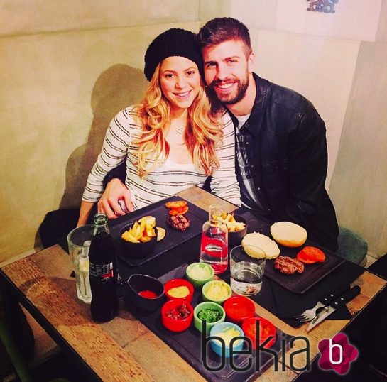 Gerard Piqué y Shakira celebrando San Valentín 2015