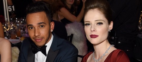 Lewis Hamilton y Coco Rocha durante la gala AmfAR 2015 en Nueva York