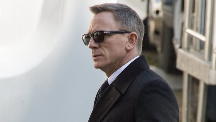 Daniel Craig con gafas de sol en el rodaje de 'SPECTRE'