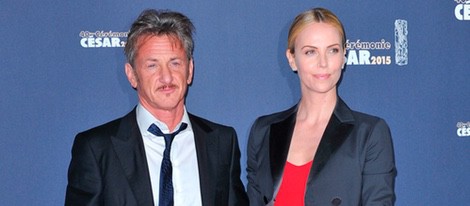 Sean Penn y Charlize Theron en los Premios César 2015