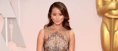 Jamie Chung llega a la alfombra roja de los Oscar 2015