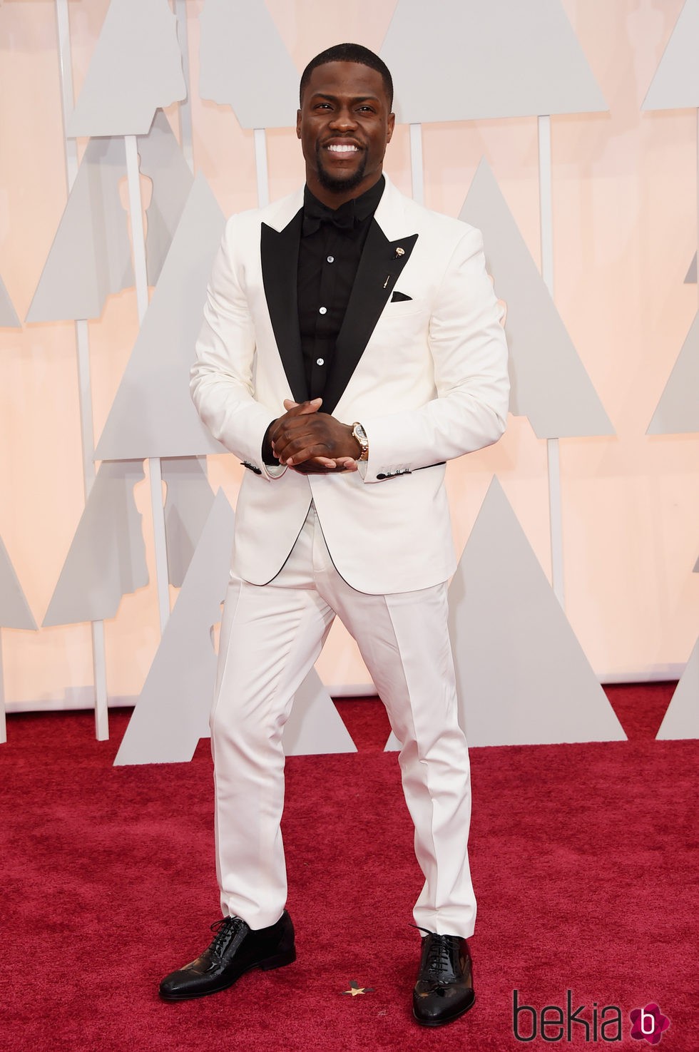 Kevin Hart llega a la alfombra roja de los Oscar 2015