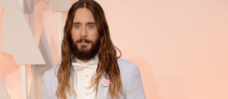 Jared Leto posa en la alfombra roja de los Oscar 2015