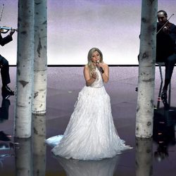 Lady Gaga protagoniza el homenaje musical a 'Sonrisas y lágrimas' en los Oscar 2015