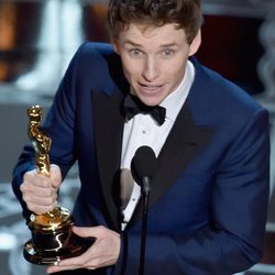 Eddie Redmayne se alza con el premio de Mejor Actor en los Oscar 2015