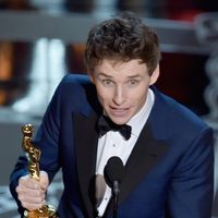 Eddie Redmayne se alza con el premio de Mejor Actor en los Oscar 2015