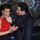 John Travolta e Idina Menzel se reencuentran en la gala de los Oscar