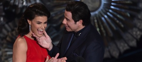 John Travolta e Idina Menzel se reencuentran en la gala de los Oscar