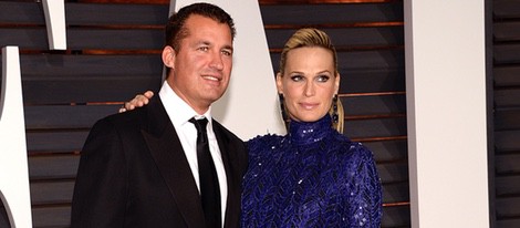 Molly Sims y Scott Stuber en la fiesta Vanity Fair tras los Oscar 2015