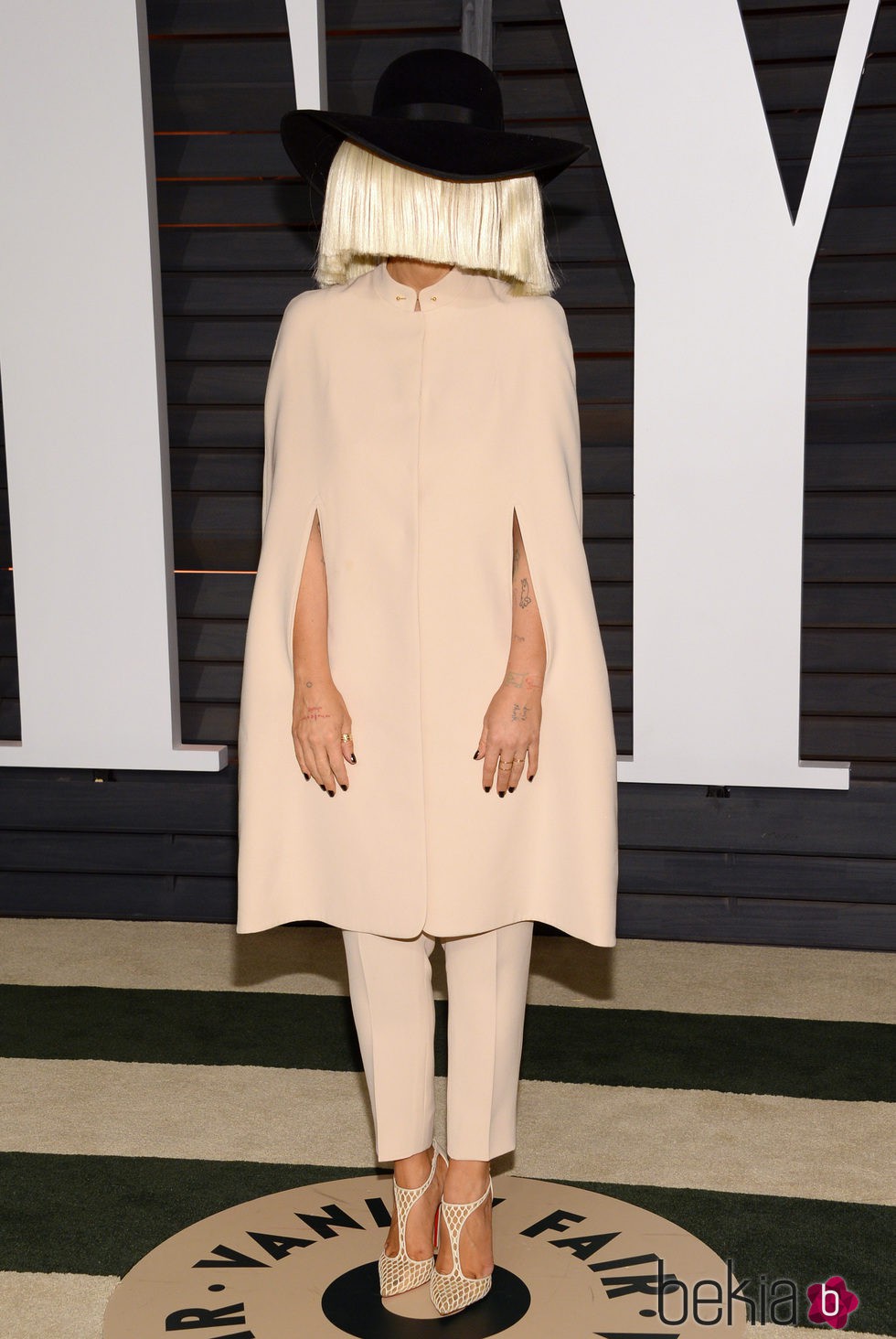 Sia en la fiesta Vanity Fair tras los Oscar 2015