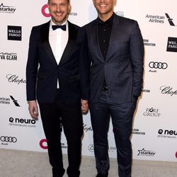 Cheyenne Jackson y Jason Landau en la fiesta de Elton John tras los Oscar 2015