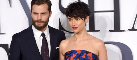 Jamie Dornan y Amelia Warner en el estreno de '50 Sombras de Grey'