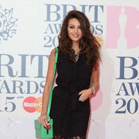 Michelle Keegan en la alfombra roja de los Brit Awards 2015