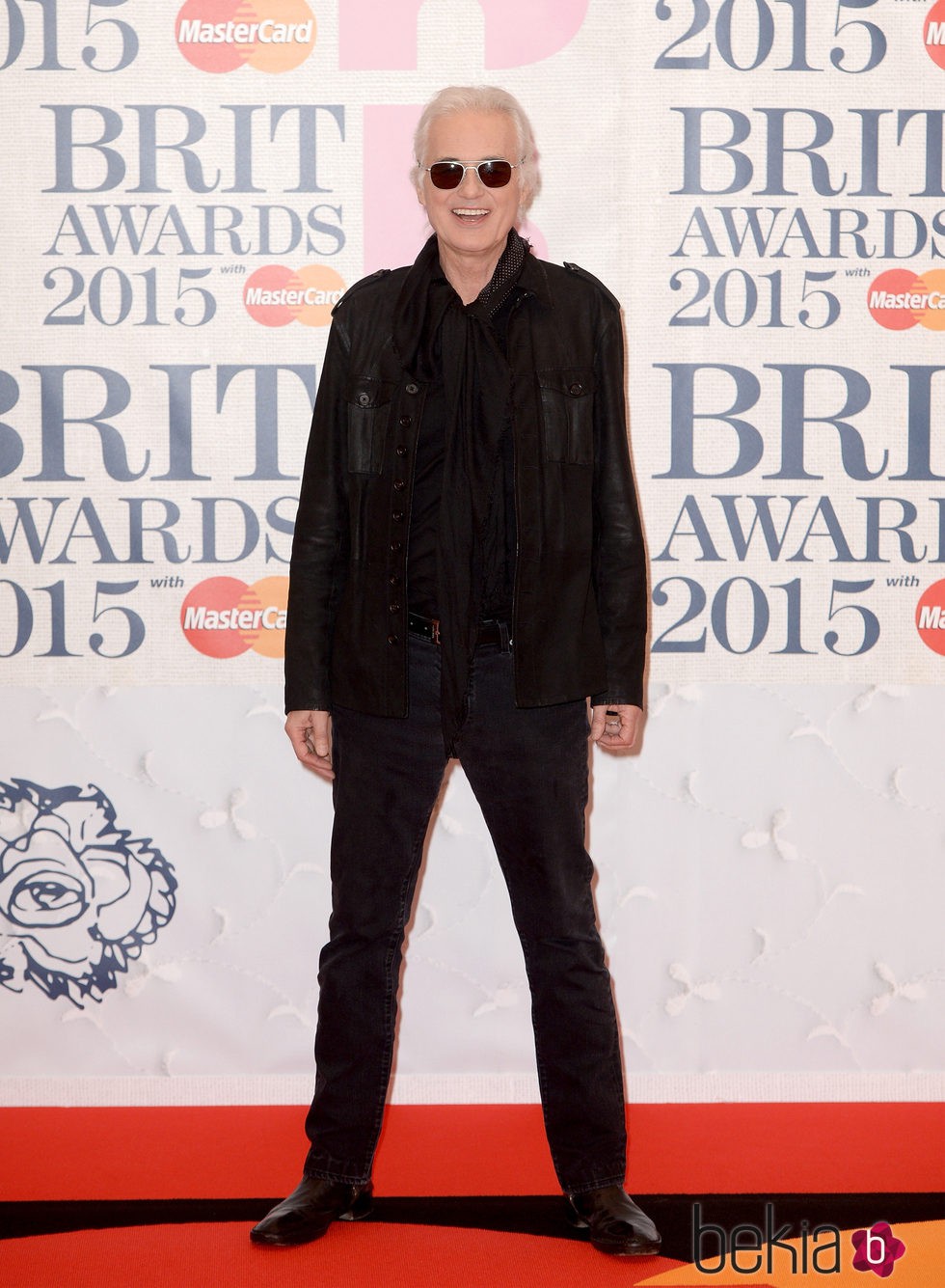 Jimmy Page en la alfombra roja de los Brit Awards 2015