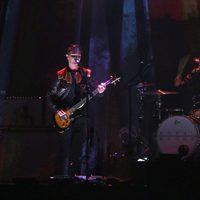 Royal Blood durante su actuación en los Brit Awards 2015