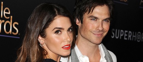 Nikki Reed e Ian Somerhalder en la alfombra roja de los Noble Awards