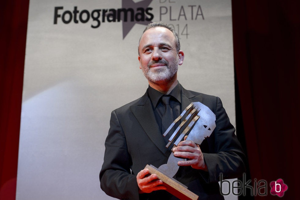 Javier Gutiérrez con su galardón en la entrega de los Fotogramas de Plata 2014