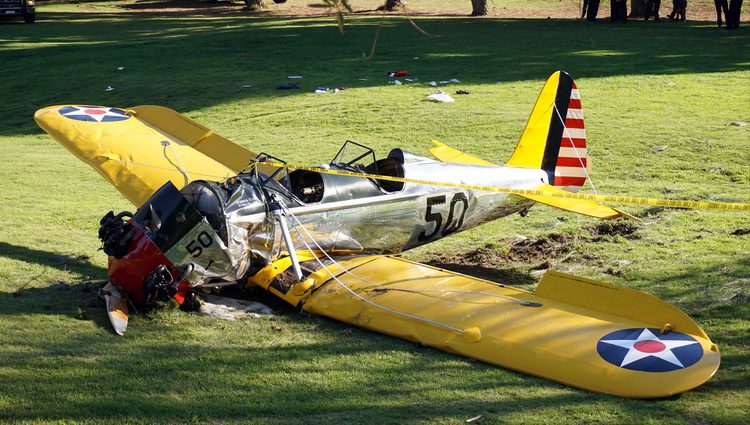 Avioneta de Harrison Ford estrellada en un campo de golf de California