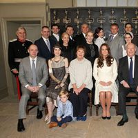 Kate Middleton posa con el reparto de la serie 'Downton Abbey'