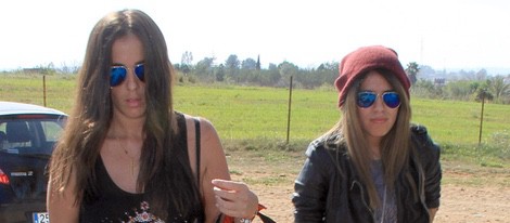 Chabelita Pantoja y Anabel Pantoja llegando a la cárcel de Alcalá de Guadaíra