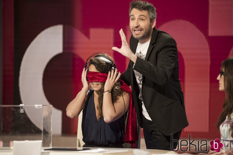 Cristina Pedroche y Frank Blanco durante la despedida de la colaboradora de 'Zapeando'