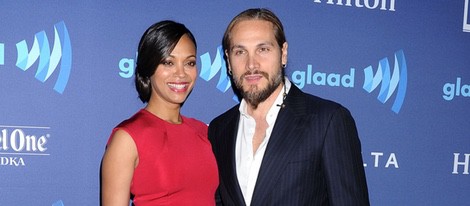 Zoe Saldana y Marco Perego en los GLAAD Media Awards 2015