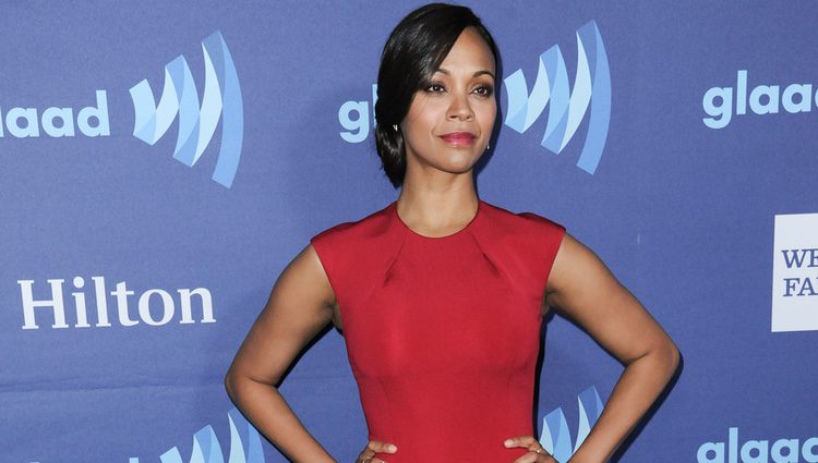 Zoe Saldana en los GLAAD Media Awards 2015