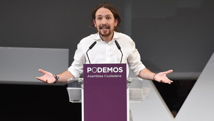 Pablo Iglesias dando un mitin