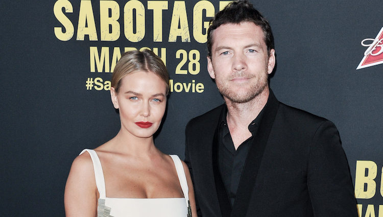 Sam Worthington y Lara Bingle en el photocall de una premiere