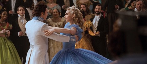 Richard Madden y Lily James en 'Cenicienta'