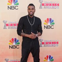 Jason Derulo en los premios iHeartRadio 2015