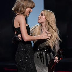 Madonna y Taylor Swift en los premios iHeartRadio 2015