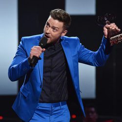 Justin Timberlake recibe un premio en los iHeartRadio 2015