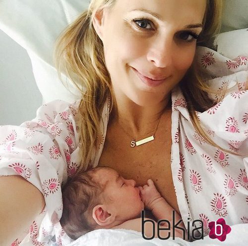 Molly Sims con su hija Scarlett May