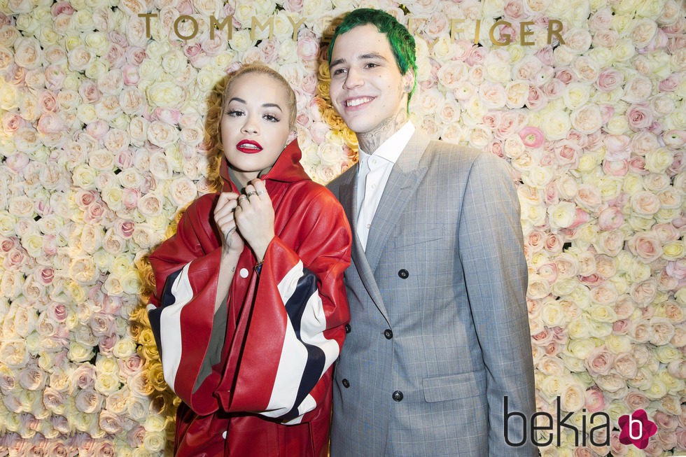 Rita Ora y Ricky Hil en la inauguración de una tienda de Tommy Hilfiger en París